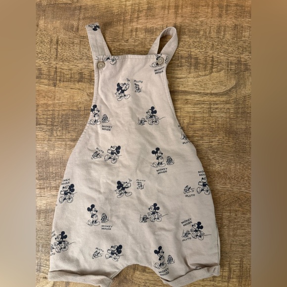 H&M Disney Beige Mickey Mouse Kids Overalls-Size 3T - Picture 3 of 8